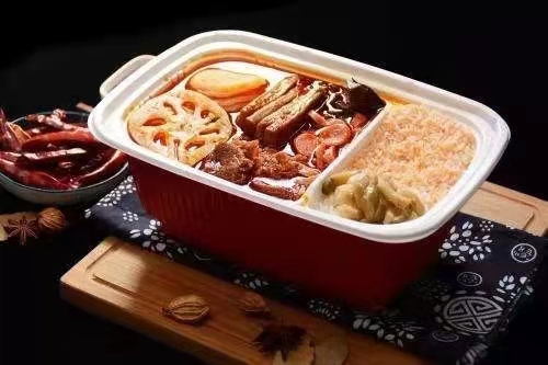 深圳品牌設(shè)計(jì)｜沸騰的自熱食品之戰(zhàn)，新老巨頭誰(shuí)將勝出？